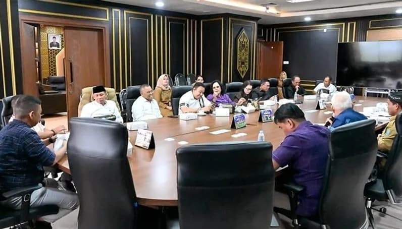 Rapat Gabungan Komisi DPRD Kaltara membahas kekurangan penyaluran DBH yang dilaksanakan belum lama ini. (Foto : Istimewa)