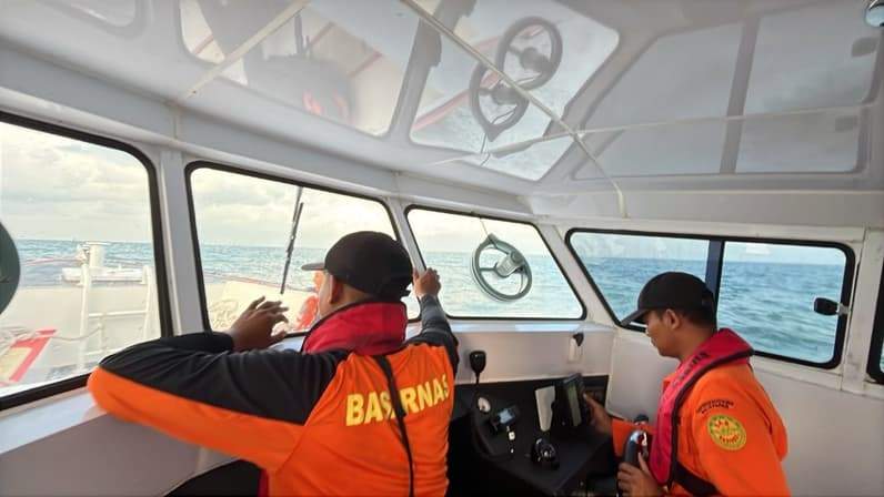 Basarnas melakukan penyisiran di perairan Balikpapan, Kamis (13/8/2026). (Foto: Basarnas Balikpapan)