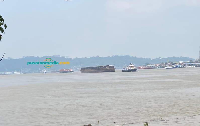 Kabut asap mulai menyelimuti Kota Samarinda, Selasa (1/9/2026). (Foto: Tri/Pusaranmedia.com)