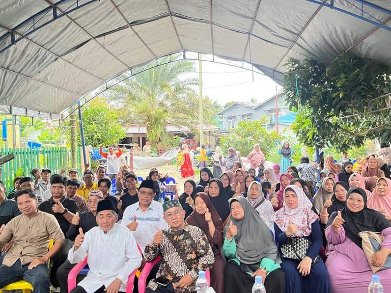 Momen foto bersama di Agenda Reses Muhammad Nasir. (Foto : Istimewa)
