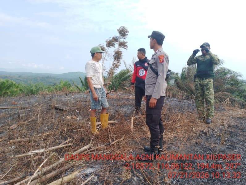 Saat pengecekan lahan di wilayah Kecamatan Batu Engau. (Foto : Dok Polsek Batu Engau)