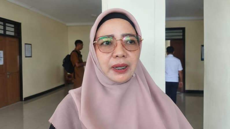 Pelaksana Tugas (Plt) Camat Tenggarong, Isnaniah (Foto: Aswin/pusaranmedia.com)