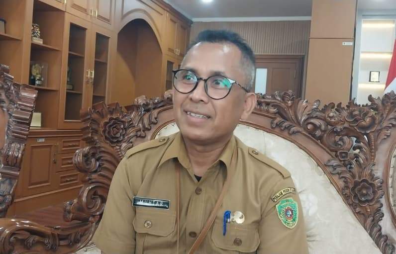 Plt Kepala Disdikpora PPU, Muhtar. (Foto: Adi Kade/Pusaranmedia.com)