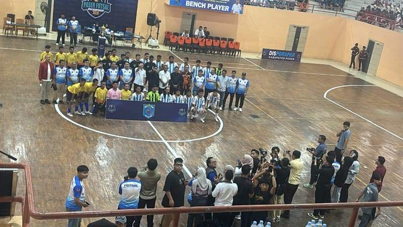 Pembukaan Paser Futsal Open Championship 2026 di GOR Sadurengas. (Foto : Luthfi/Pusaranmedia.com)