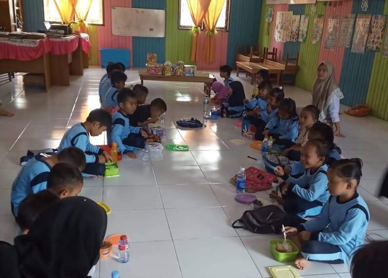 PAUD KB Melati, Kampung Melati Jaya, Kecamatan Gunung Tabur. (Foto: Nur Hidayah/Pusaranmedia.com)