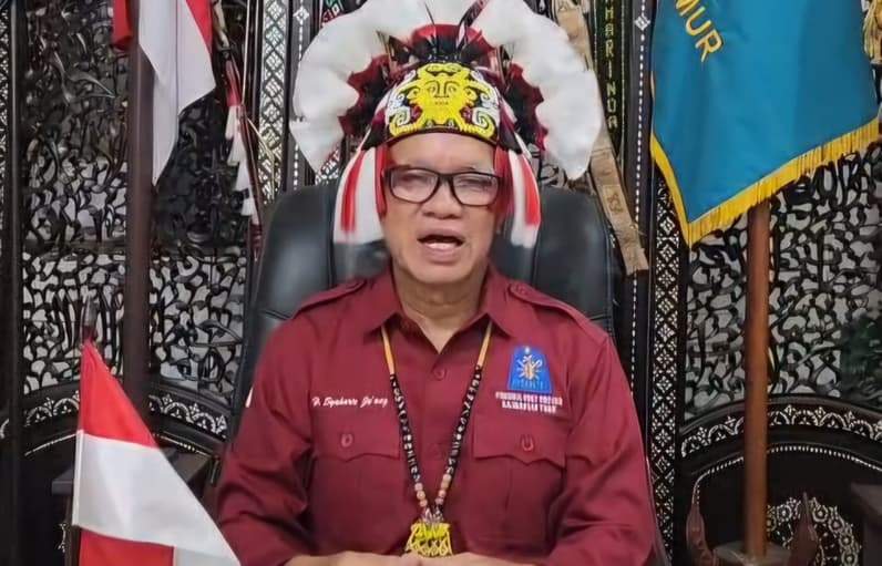Ketua Umum Persekutuan Dayak Kalimantan Timur (PDKT), Syaharie Ja’ang memberikan respon terkait kondusivitas di daerah Tabang Kabupaten Kukar. (Foto: Syaharie Ja’ang)