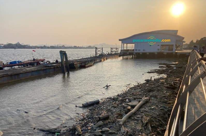 Potret Sungai Mahakam yang sempat surut (24/8/2026). (Foto: Tri/Pusaranmedia.com)