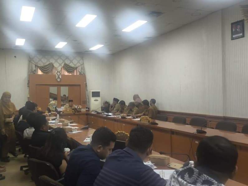 RDP Komisi I DPRD Nunukan bersama Tim Baperjakat Kabupaten Nunukan. (Foto: Diansyah/Pusaranmedia.com)