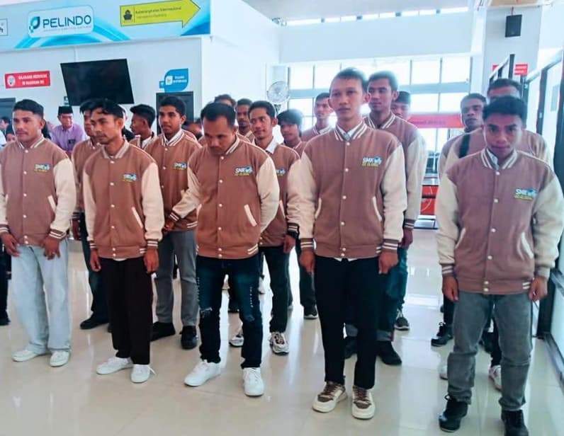 Para CPMI asal Nunukan yang diberangkatkan menuju Sabah, Malaysia. (Foto: Diansyah/Pusaranmedia.com)