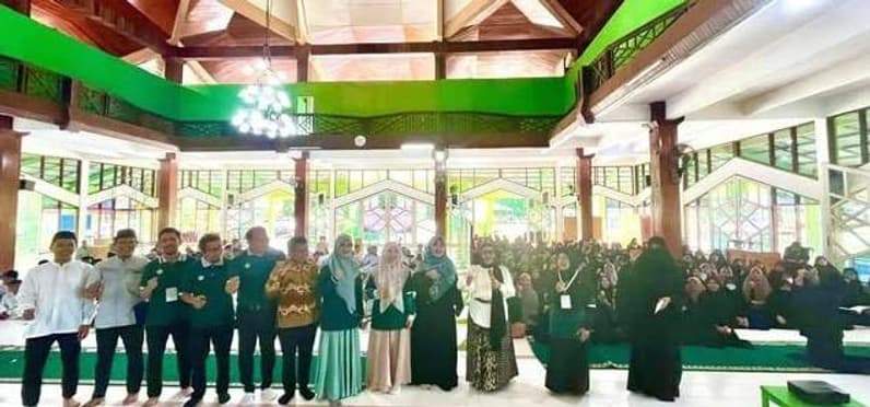Ikatan Dokter Indonesia (IDI) Kota Bontang Melaksanakan“IDI Bontang Goes to School” yang digelar di Pondok Pesantren Hidayatullah Bontang. (Foto: Lutfi Aziz/Pusaranmedia.com)