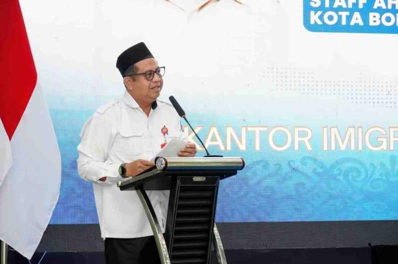 Staf Ahli Pemerintahan dan Hukum Pemkot Bontang, Anwar Sadat. (Foto: Lutfi Aziz/Pusaranmedia.com)