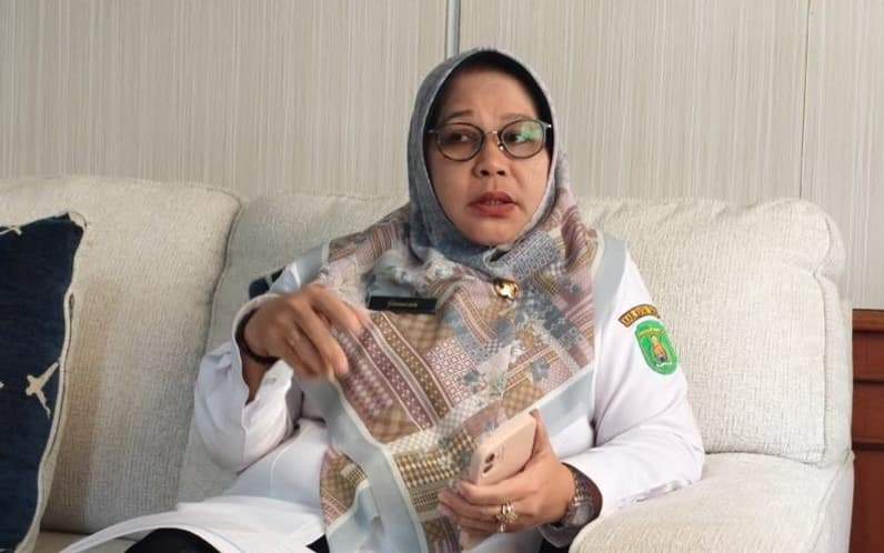 Kepala Dinas Kependudukan dan Pencatatan Sipil Kabupaten Kutai Timur, Jumeah. (Foto: Siswandi/Pusaranmdia.com)