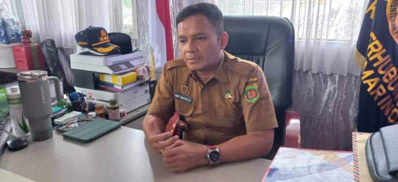 Kepala Dishub Samarinda, Hotmarulitua Manalu saat ditemui di kantornya, Senin (4/5/2026). (Foto: Tri/Pusaranmedia.com)