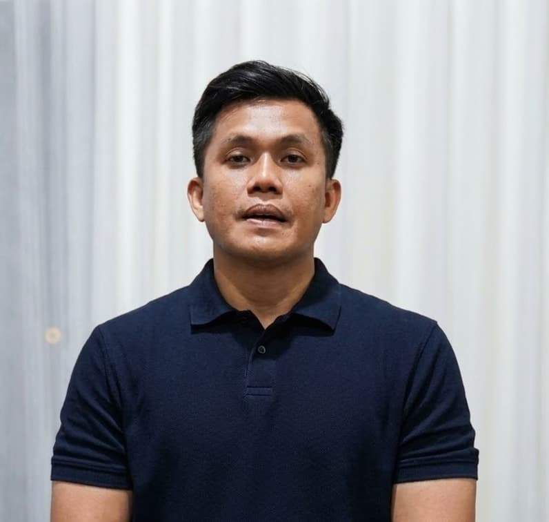 Ajudan Gubernur Kalimantan Timur (Kaltim), Asky Rizal Todi, menyampaikan permohonan maaf secara tulus dan terbuka kepada jajaran mahasiswa serta seluruh masyarakat (Foto: Tangkapan layar video Asky Rizal Todi)