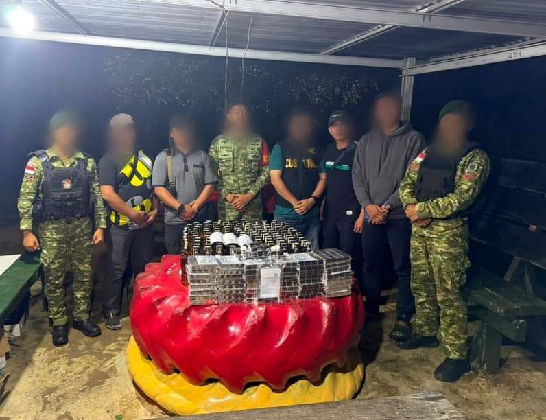 Barang bukti yang berhasil diamankan oleh Yonkav 8/Narasinga Wiratama (NSW)/2 Kostrad di Pos Bukit Keramat Sebatik (Foto: Satgas Pamtas)