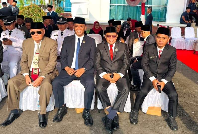 Sejumlah Anggota DPRD Kaltara dapil IV Nunukan saat mengikuti Upacara HUT Ke-81 RI di dapilnya. (Foto: Istimewa)