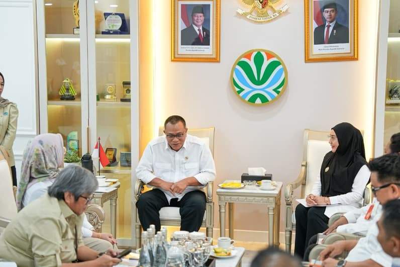 Bupati Berau saat melakukan audiensi bersama Menteri Lingkungan Hidup, di Jakarta. (Foto: Humas Prokopim Berau)