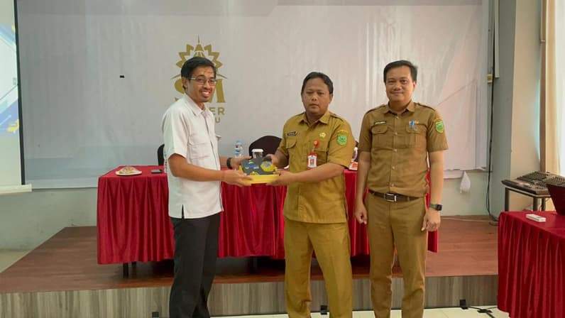 Sekertaris Daerah Berau saat menghadiri Bimtek Penyusunan HPS. (Foto: Nur Hidayah/Pusaranmedia.com)