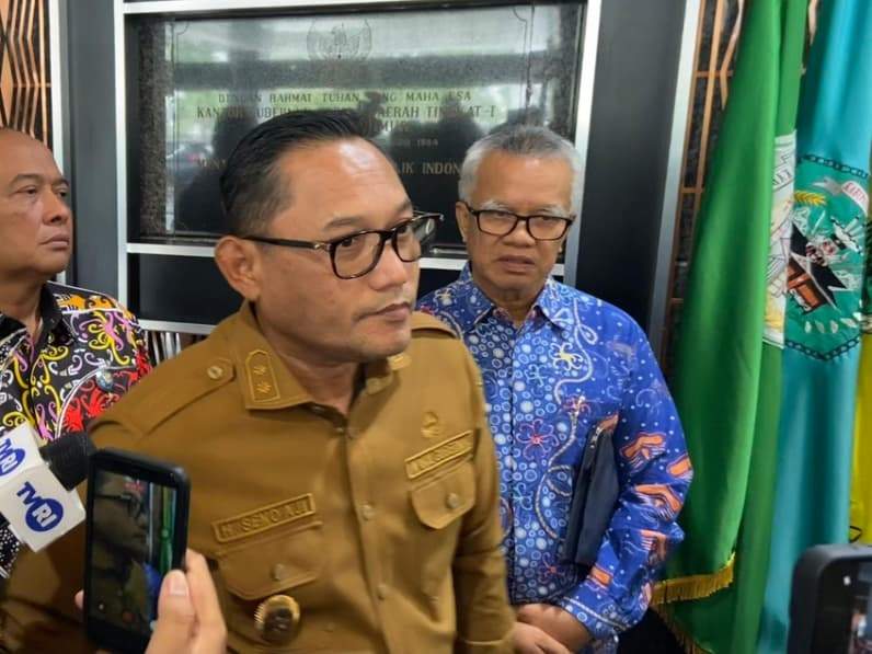 Wakil Gubernur Kaltim, Seno Aji saat diwawancarai media, Selasa (13/10/2026). (Foto: Tri/Pusaranemedia.com)