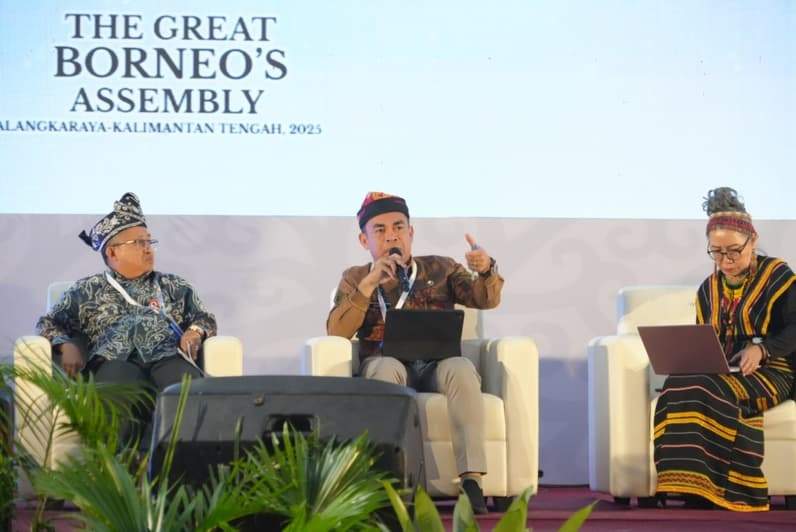Pj. Sekretaris Daerah Provinsi (Sekprov) Kaltara, Dr. Bustan, S.E., M.Si., hadiri sekaligus menjadi narasumber seminar “International Day of The World’s Indigenous People 2025”, bertajuk Pumpung Hai Borneo (The Great Borneo’s Assembly). (Foto: dkisp)