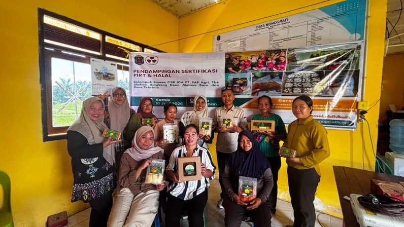 Para pelaku UMKM di Desa Tetaban Kecamatan Sebuku usai menerima pendampingan dari Dinkes Nunukan, DKUKMPP Nunukan dan DPMPTSP Nunukan (Foto: Dinkes Nunukan)