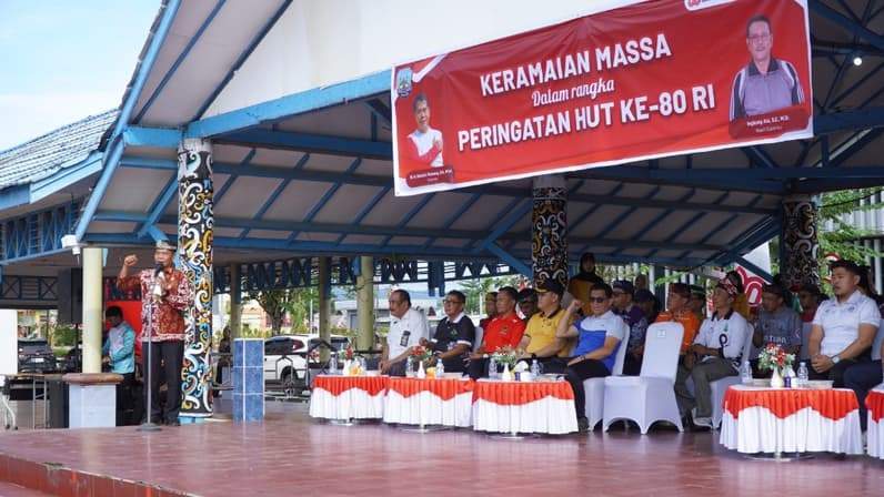 Gubernur Kaltara Dr. H. Zainal A. Paliwang, S.H., M.Hum menghadiri Keramaian Massa Untuk Memeriahkan Hari Ulang Tahun (HUT) Ke-80 Republik Indonesia Tahun 2025”, di Lapangan Agatis, Senin (25/8) pagi. (Foto: dkisp)