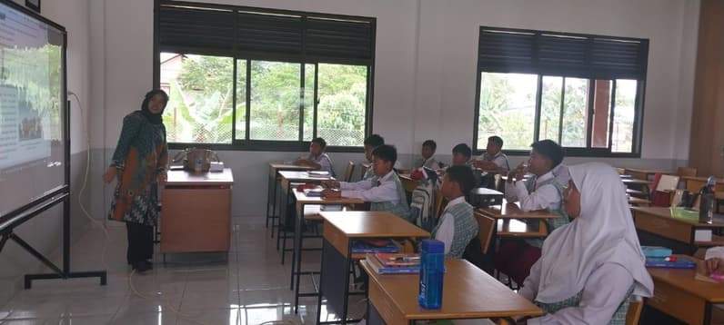 SDN 020 Sepaku di Desa Bumi Harapan, Kecamatan Sepaku, PPU. (Foto: Adi Kade/Pusaranmedia.com).