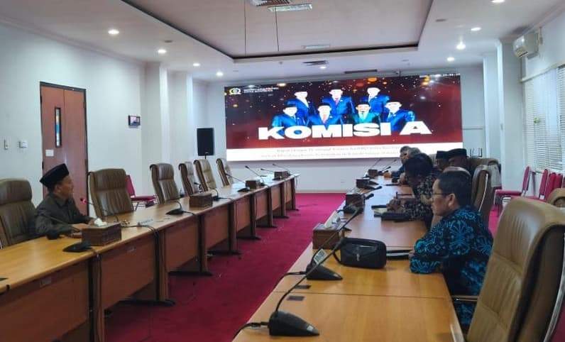 Komisi A DPRD Kota Bontang Gelar RDP Tentang Kasus Kehamilan Anak Dibawah Umur. (Foto: Lutfi Aziz/Pusaranmedia.com)