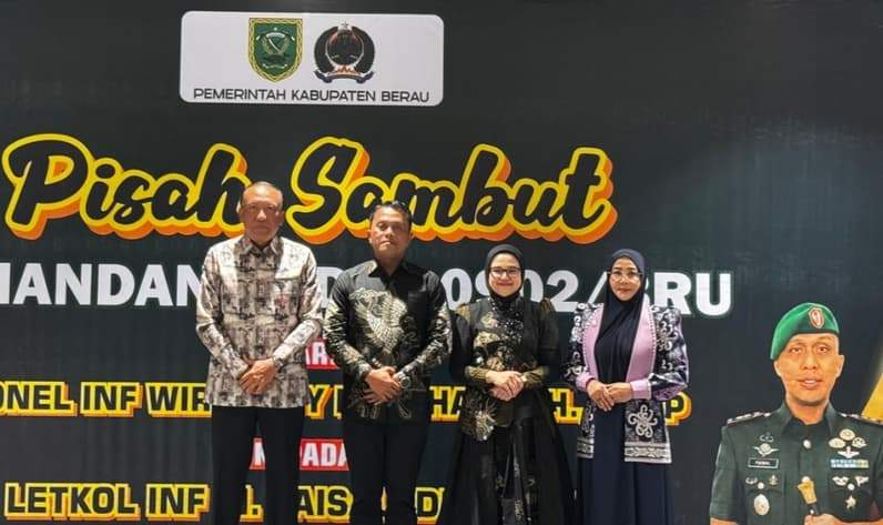 Foto bersama Bupati Berau saat acara Pisah Sambut Dandim 0902/ BRU. (Foto: Nur Hidayah/Pusaranmedia.com)