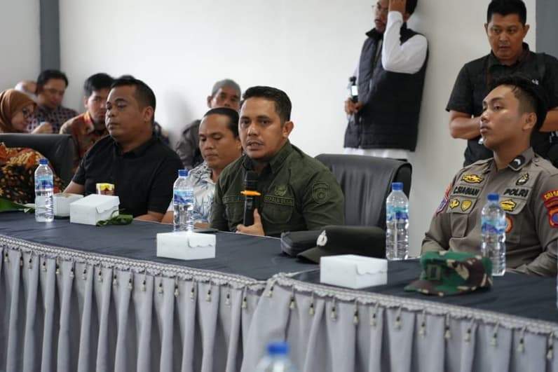 Kepala Desa, Kecamatan Teluk Pandan, Alimuddin. (Foto: Dok Facebook Alimuddin)