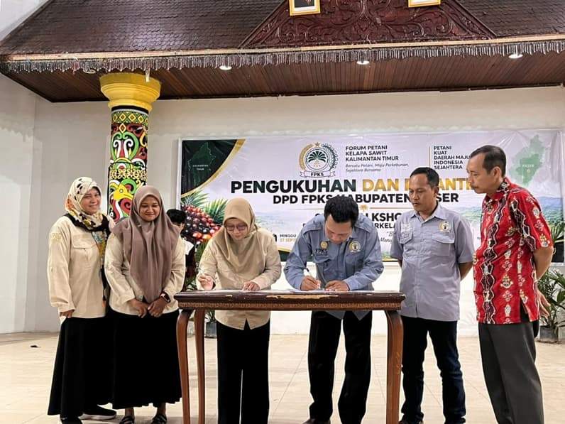 Pendatangan PKS antara FPBD UMKT Tanah Grogot dengan DPD FPKS Kabupaten Paser. (Foto: Luthfi/Pusaranmedia.com)