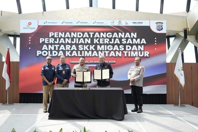 SKK Migas dan Polda Kaltim menandatangani perjanjian kerja sama dalam pengamanan hulu migas. (Foto: SKK Migas)