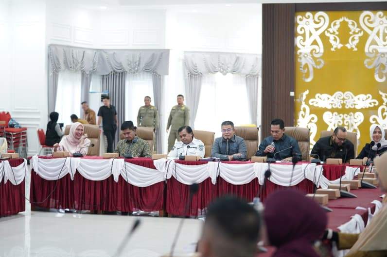 Wakil Wali Kota Bontang, Agus Haris (Tengah) (Dok:Lutfi Aziz/Pusaranmedia.com)