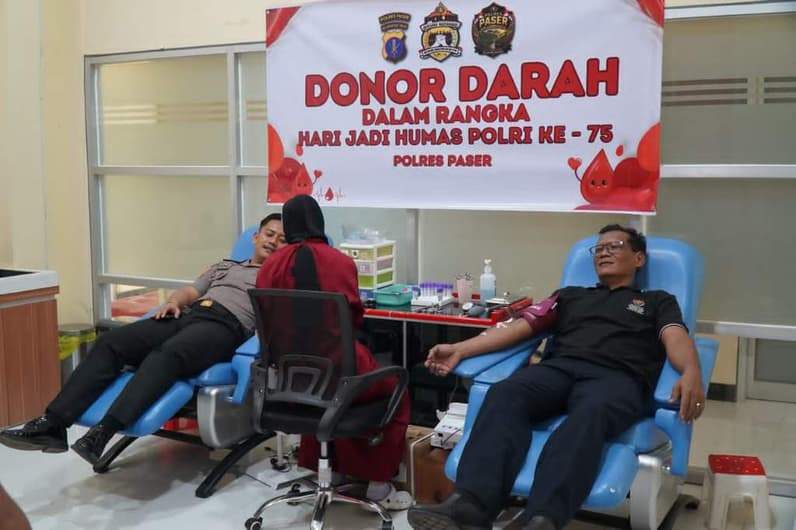 Polres Paser peringati Hari Jadi Humas Polri ke-75 dengan Baksos. (Foto : Luthfi/Pusaranmedia.com)