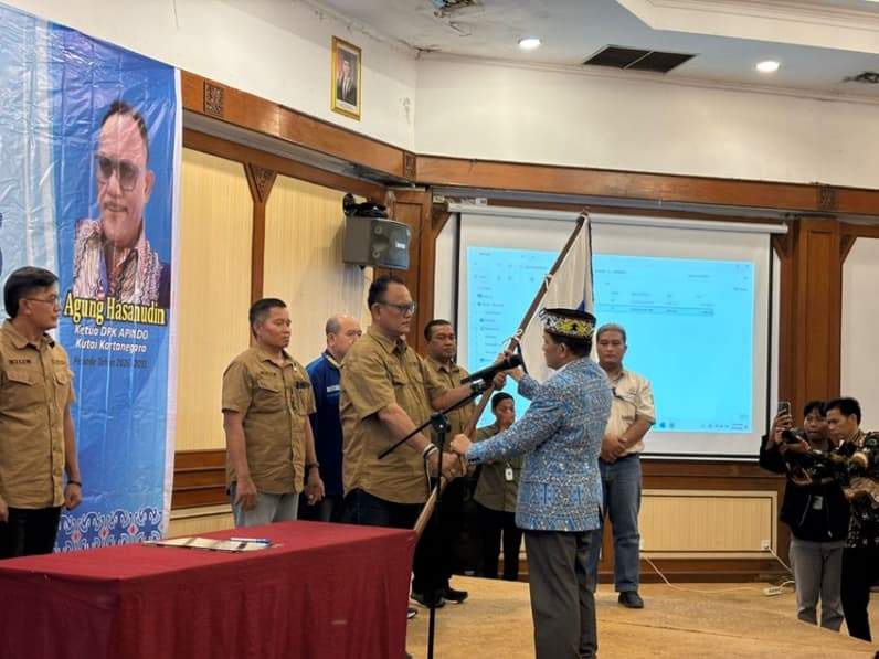 Pengurus Dewan Pimpinan Kabupaten (DPK) Asosiasi Pengusaha Indonesia (APINDO) Kutai Kartanegara (Kukar) masa bakti 2026-2031 resmi dilantik, Kamis (3/9/2026). (Foto: Aswin/Pusaranmedia.com)