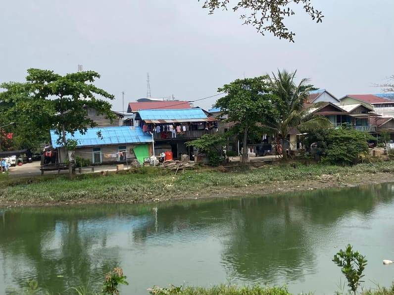 SKM yang berubah warna menjadi hijau, Selasa (27/10/2026). (Foto: Tri/Pusaranmedia.com)