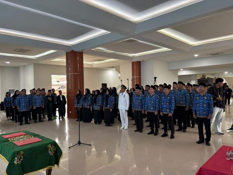 Pelantikan 58 Pejabat Administrator dan Pengawas di lingkungan Pemerintah Kabupaten (Pemkab) Kukar(Foto: Aswin/pusranmedia.com)