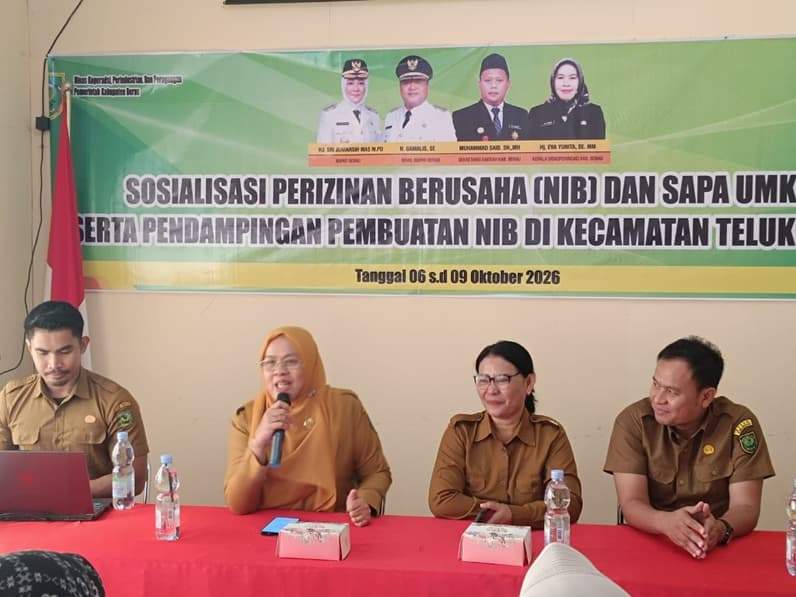 Sosialisasi perizinan berusaha di Kecamatan Teluk Bayur. (Foto: Diskoperindag Berau)