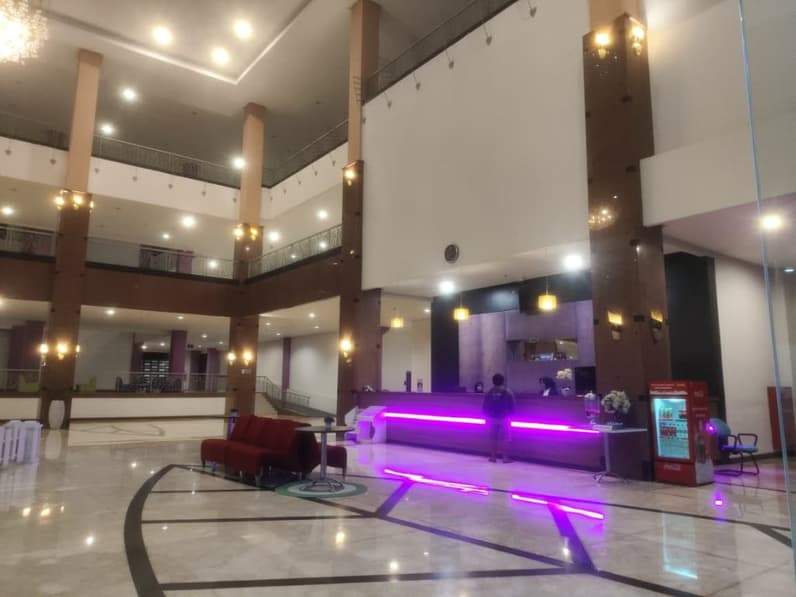 Lobi Hotel Kyriad Sadurengas di Kecamatan Tanah Grogot Kabupaten Paser. (Foto: Luthfi/Pusaranmedia.com)