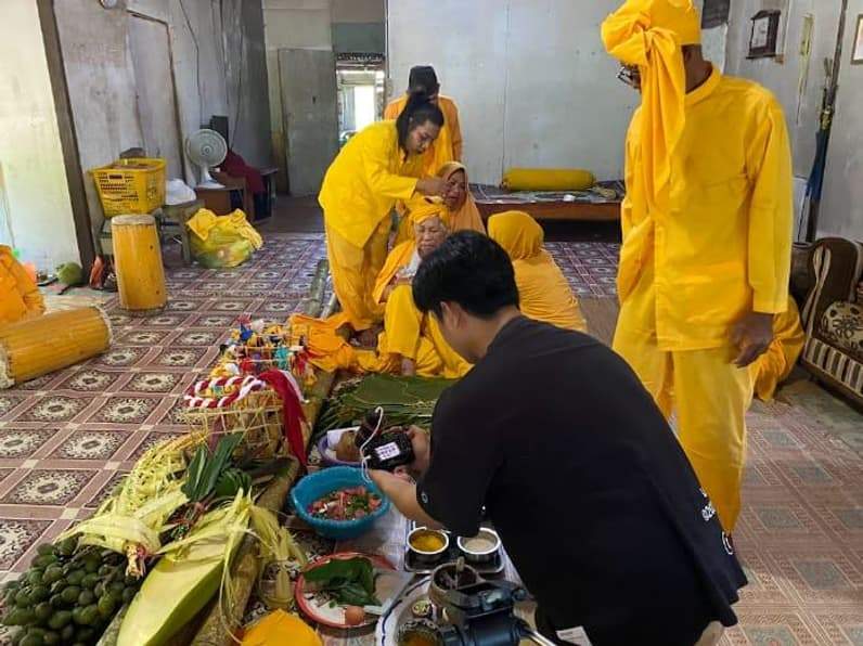 Proses Pembuatan Film Dokumenter bertajuk "Hidup dari Laut: Dokumentasi Sejarah dan Budaya Masyarakat Maritim Bontang Kuala, Kota Bontang." (Foto: Lutfi Aziz/Pusaranmedia.com)
