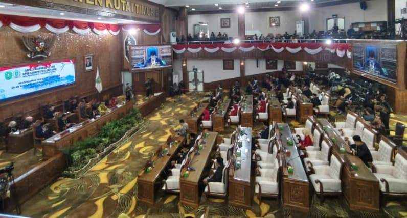 Suasana rapat paripurna di DPRD Kutai Timur. (Foto: Dok. seputarfakta.com)