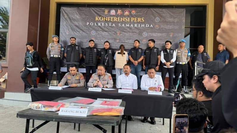 Konferensi pers kasus dugaan penipuan dalam event Samarinda Half Marathon, Selasa (30/6/2026). (Foto: Tri/Pusaranmedia.com)