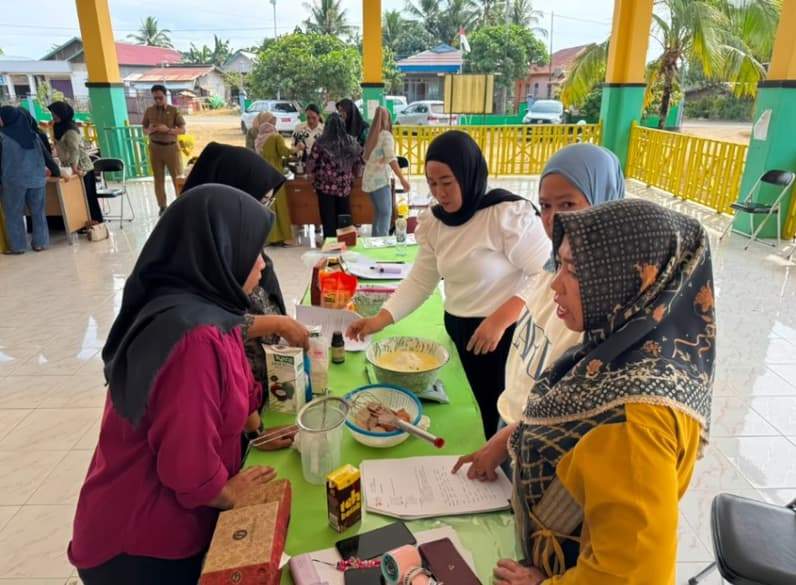 Peserta pelatihan tata boga Kampung Tubaan, Kecamatan Tabalar. (Foto: Diskoperindag Berau)