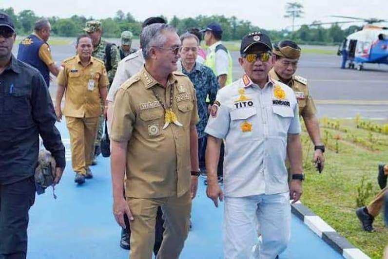 Mendagri Tito Karnavian saat tiba di Kabupaten Malinau. (Foto: BNPP RI)