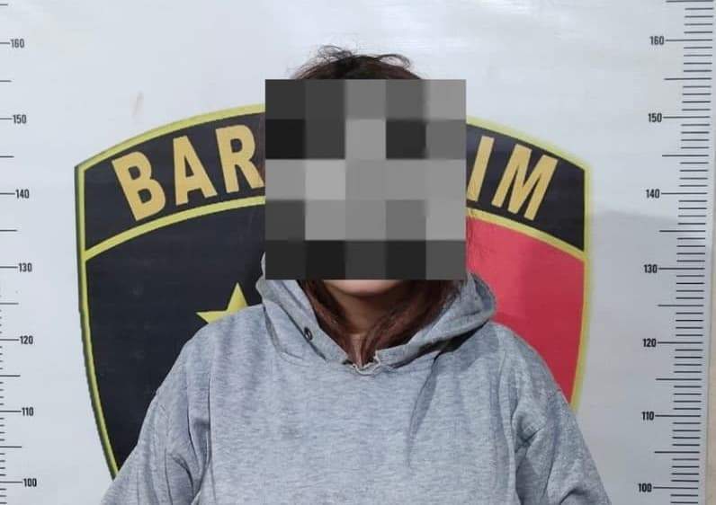 Tersangka yang diamankan diduga terkait dugaan penemuan jasad bayi di tenggarong seberang (Foto: Polsek Tenggarong Seberang)