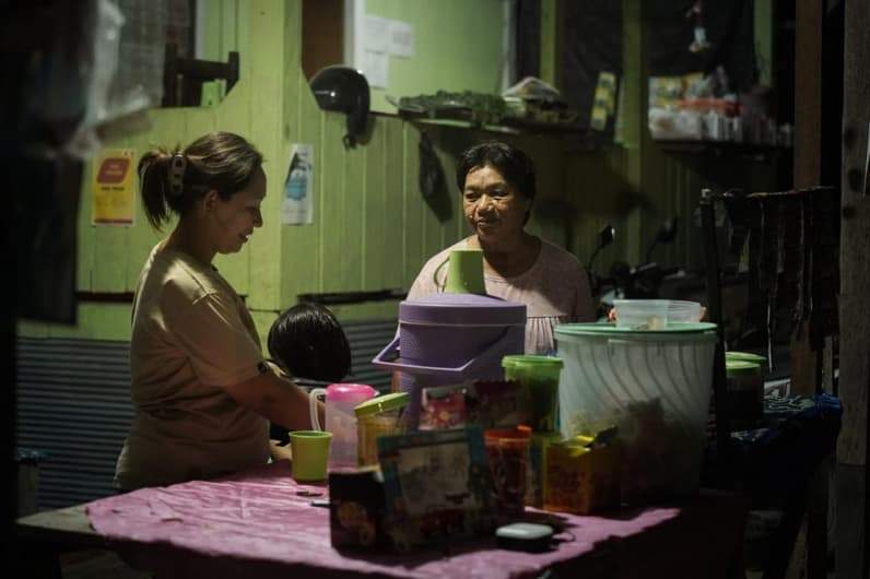 Warga Desa Tanjung Nanga, Kecamatan Malinau Selatan Hulu, Kabupaten Malinau menikmati listik selama 24 jam. (Foto: PLN UID Kaltimra)
