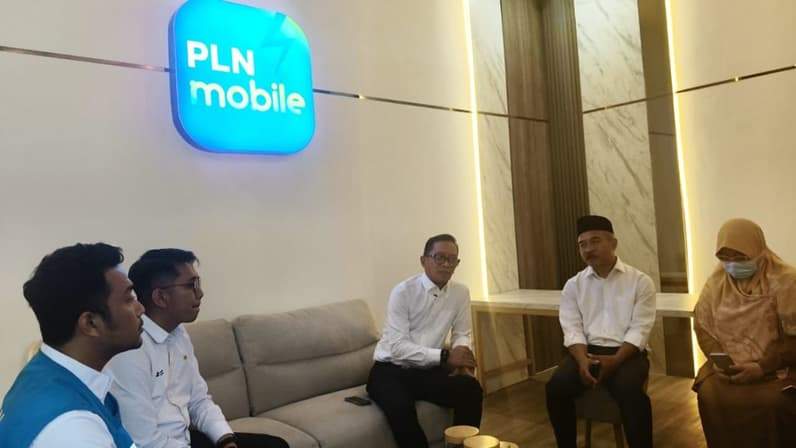 Pertemuan antara Asisten Perekonomian dan Pembangunan Setkab Paser, Adi Maulana bersama PLN. (Foto: Prokopim Paser)