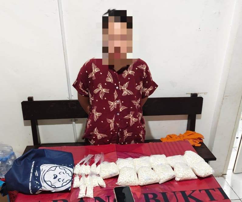 Tersangka beserta barang bukti pengungkapan kasus peredaran yorinda di Kecamatan Tanjung Harapan, Kabupaten Paser. (Foto : Dok Polsek Tanjung Harapan)