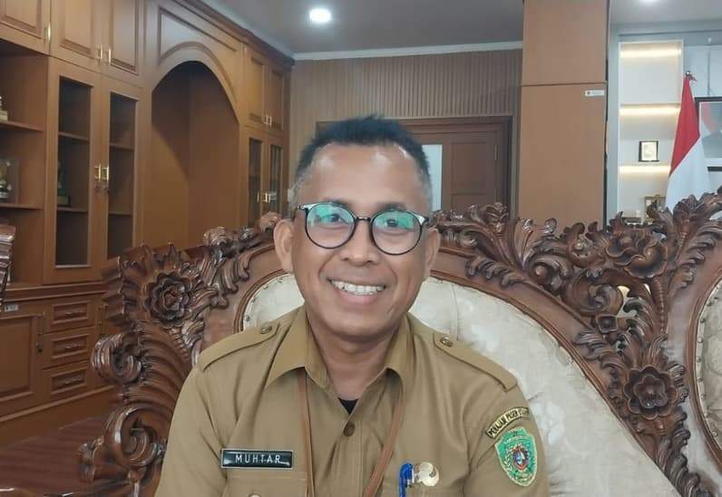 Plt Kepala Disdikpora PPU, Muhtar. (Foto: Adi Kade/Pusaranmedia.com)