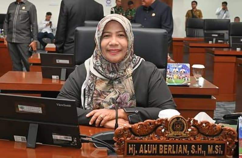 Ketua Fraksi Golkar DPRD Kalimantan Utara, Hj. Aluh Berlian. (Foto: Istimewa)